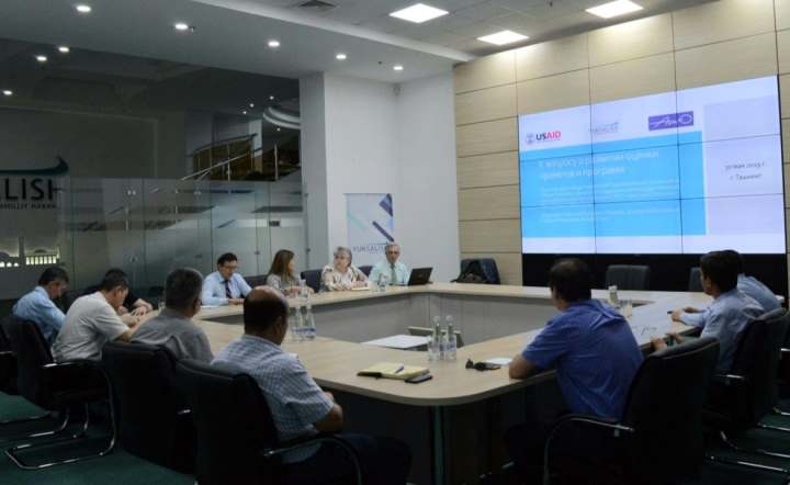 В Узбекистане разрабатываются рекомендации по совершенствованию деятельности Общественного фонда при Олий Мажлисе