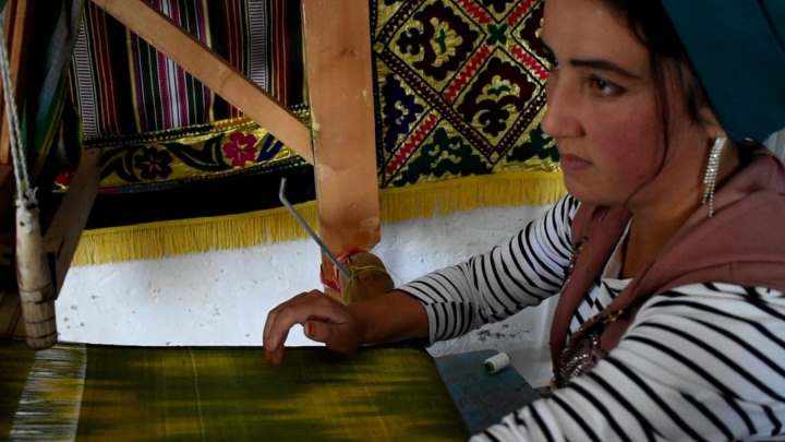 В Раштской долине Таджикистана заработал первый цех по производству ткани